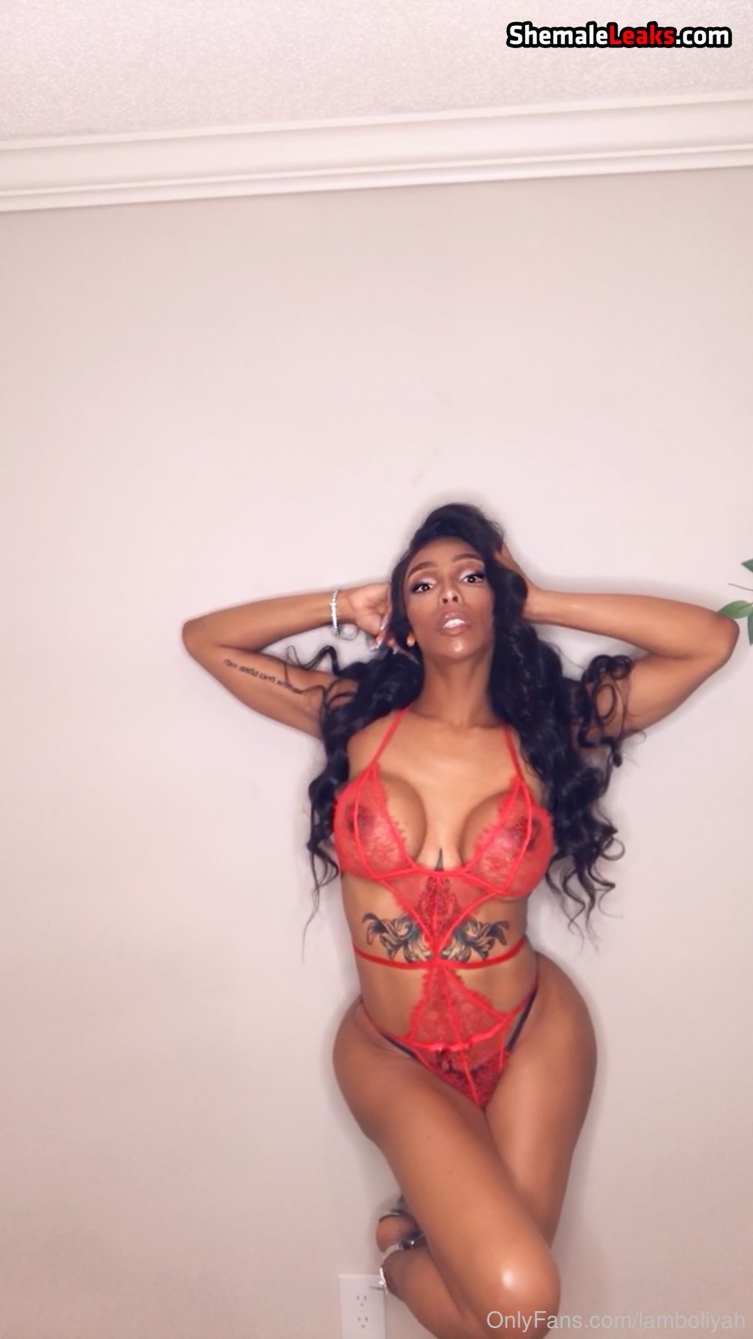 Lamboliyah Leaks (63 Photos and 7 Videos)