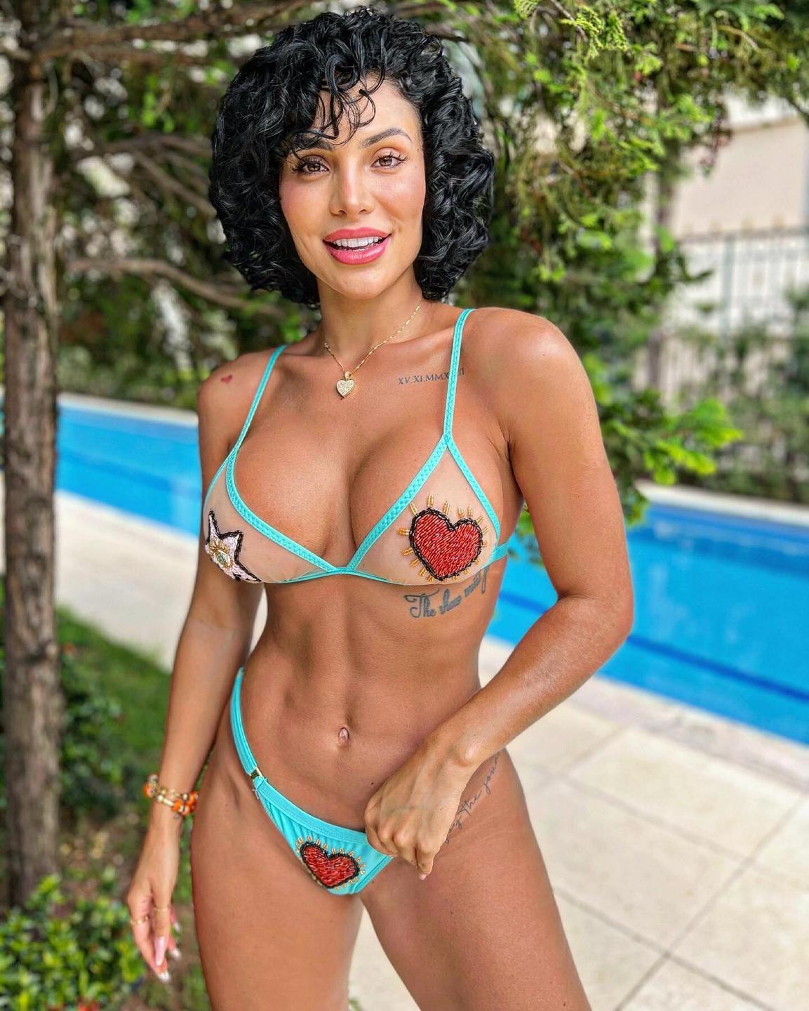 Aline Mineiro Nude Leaks (6 Photos)