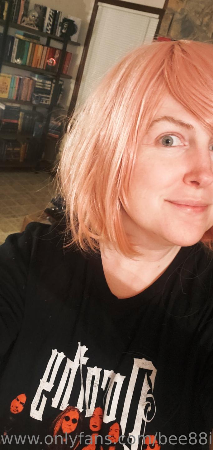 bee88i / bee_bowve88 Leaked Nude OnlyFans (Photo 4) ShemaleLeaks!