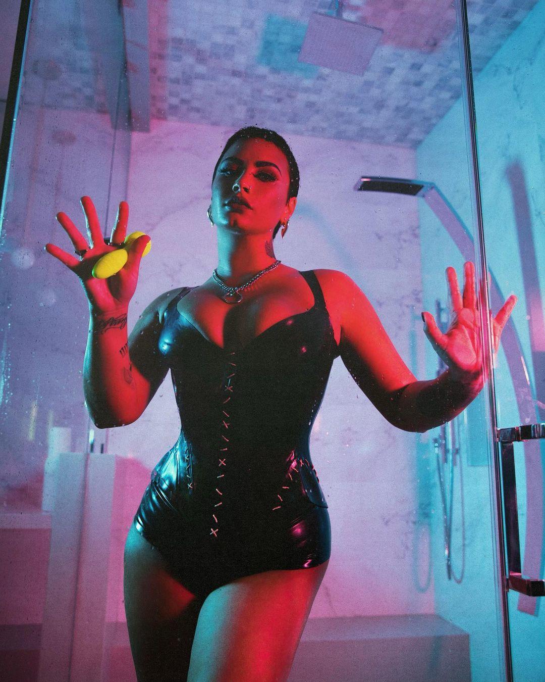 Demi Lovato Nude Leaks (6 Photos)