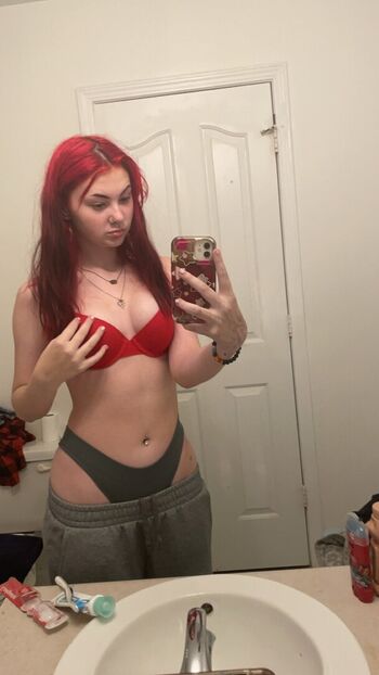 5starrazzii Leaked Nude OnlyFans (Photo 2)