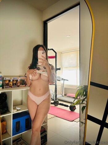 Aareni ASMR Leaked Nude OnlyFans (Photo 35)