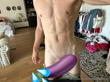 aaronponce Leaked Nude OnlyFans (Photo 6)