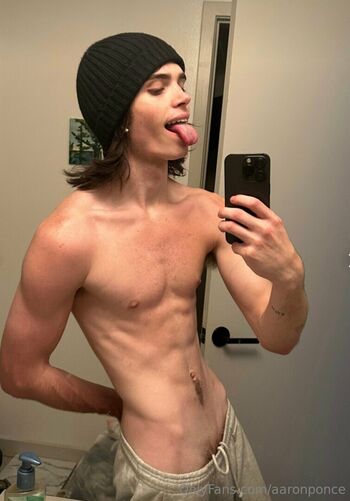 aaronponce Leaked Nude OnlyFans (Photo 7)