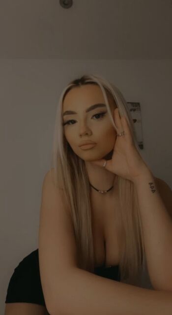 Abbie Hall Leaked Nude OnlyFans (Photo 70)
