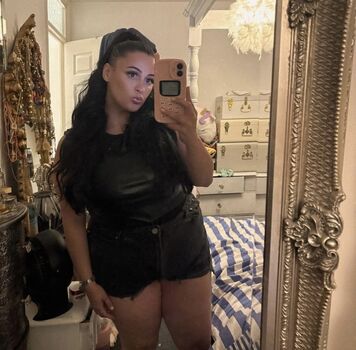 Abi96 Leaked Nude OnlyFans (Photo 2)