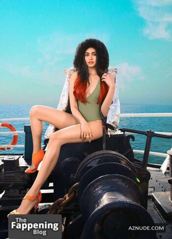 Adah Sharma Leaked Nude OnlyFans (Photo 20)