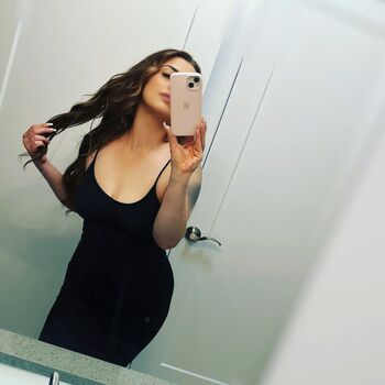 AddictiveAva