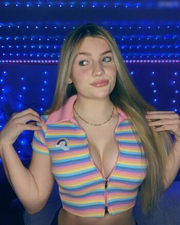 adelecash Leaked Nude OnlyFans (Photo 13)