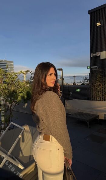 Adelina Noellee Leaked Nude OnlyFans (Photo 1)