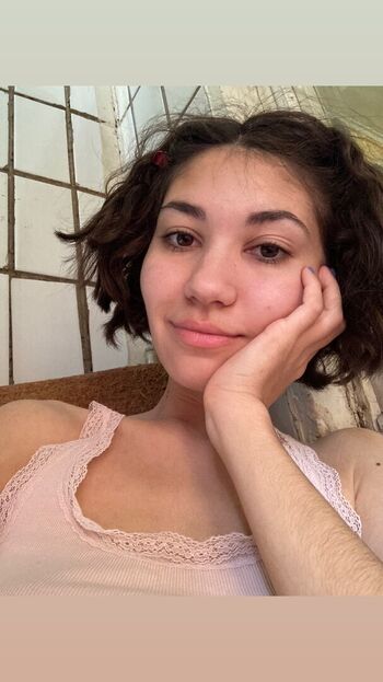Adorable_dina
