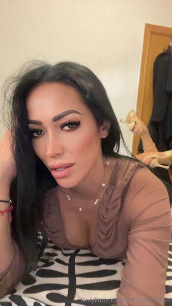 adrianameran Leaked Nude OnlyFans (Photo 32)