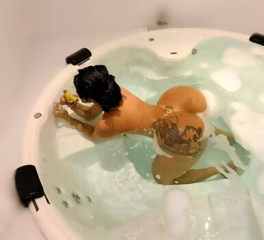 Agata Beatriz Leaked Nude OnlyFans (Photo 7)