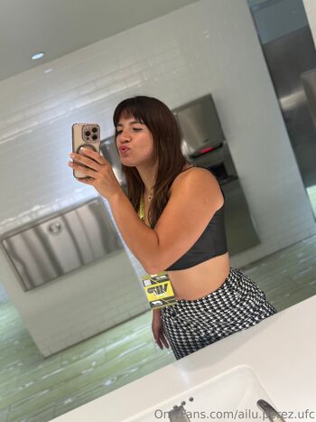 ailu.perez.ufc Leaked Nude OnlyFans (Photo 36)