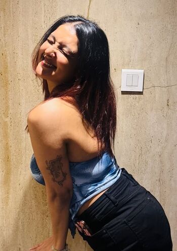 Aishu Leaked Nude OnlyFans (Photo 18)