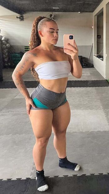 Ajenyyfer