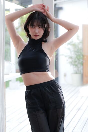 Akari Mitani 美谷朱里