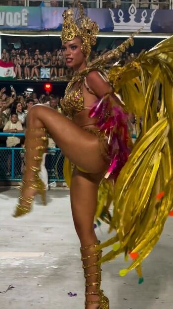 Alane Dias
