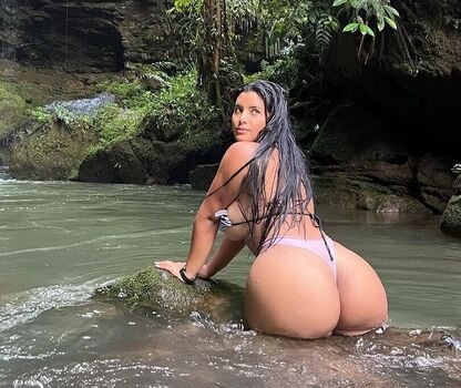 alejandraquiroz.oficial Leaked Nude OnlyFans (Photo 4)