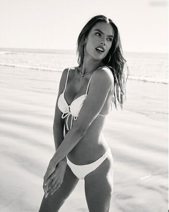 Alessandra Ambrosio Leaked Nude OnlyFans (Photo 980)