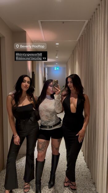 Alex Reade Leaked Nude OnlyFans (Photo 1)