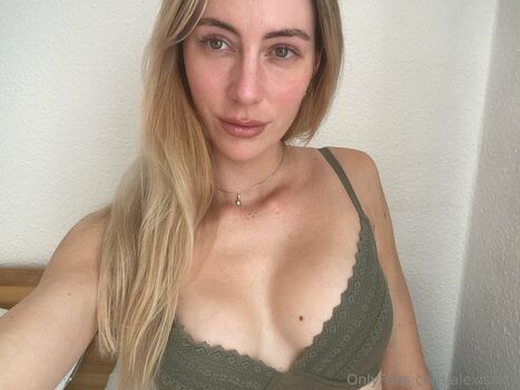 Alexis Aria Leaked Nude OnlyFans (Photo 7)