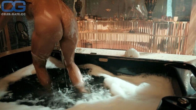 Alice Braga Leaked Nude OnlyFans (Photo 8)