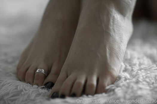 alice_inwonderland96