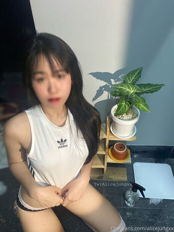Alicejung Leaked Nude OnlyFans (Photo 16)