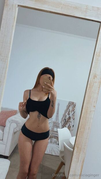 aliciaginger Leaked Nude OnlyFans (Photo 111)
