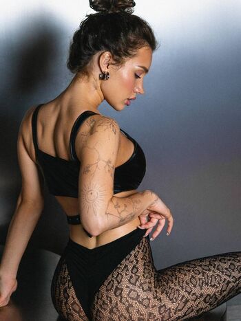 Alina Neuer Leaked Nude OnlyFans (Photo 21)