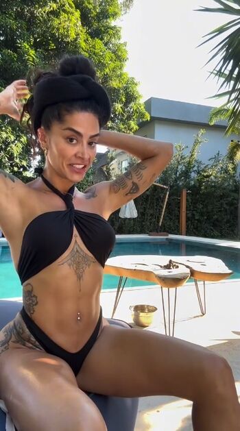 Aline Riscado Leaked Nude OnlyFans (Photo 25)