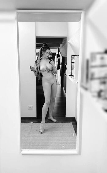 alinowskaya Leaked Nude OnlyFans (Photo 15)