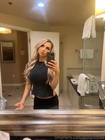 alixlynxfree Leaked Nude OnlyFans (Photo 20)