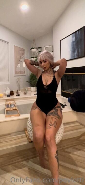 Ally Lotti Leaked Nude OnlyFans (Photo 16)