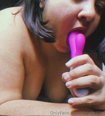 almabrillito Leaked Nude OnlyFans (Photo 30)