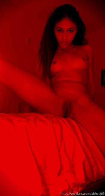 altheaj69 Leaked Nude OnlyFans (Photo 84)