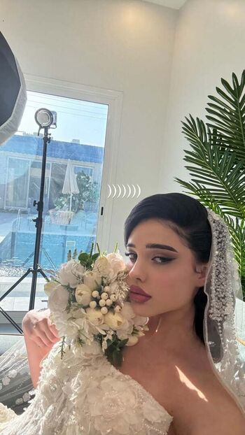 Aly.revolver Leaked Nude OnlyFans (Photo 9)