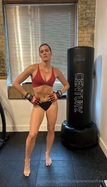 alyshanewmanfree Leaked Nude OnlyFans (Photo 2)