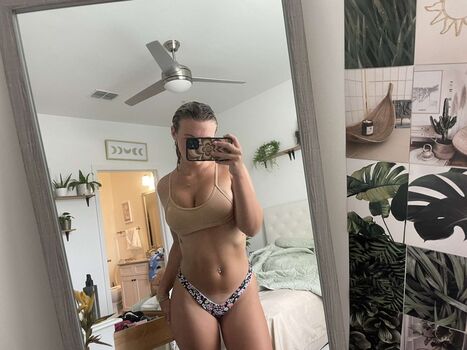 Alyssa Leary Leaked Nude OnlyFans (Photo 24)