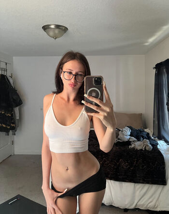 Alyssa45983307