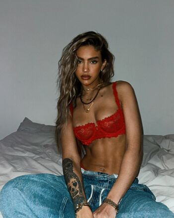 Amandine Valles Leaked Nude OnlyFans (Photo 12)