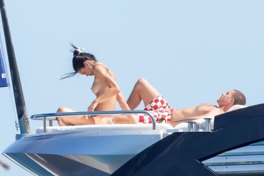 Amelia Hamlin Leaked Nude OnlyFans (Photo 2)