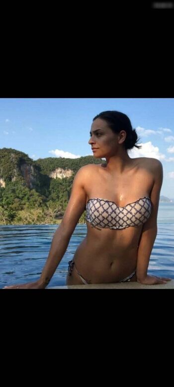 Amira Pocher