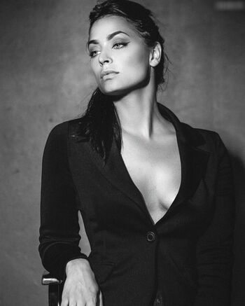 Amira Pocher