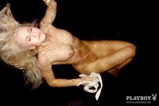 Amira Reichert Leaked Nude OnlyFans (Photo 7)