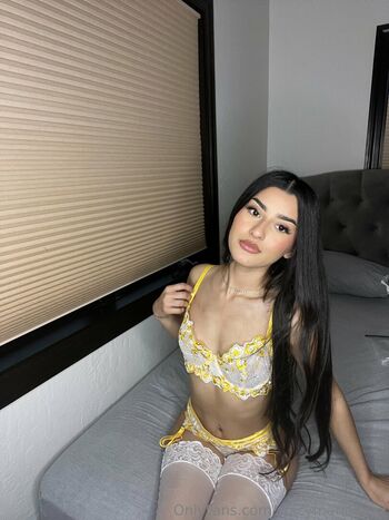 amiramoonxo