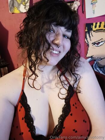 amy.lovotomy