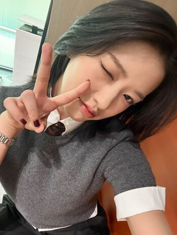 An Yujin 안유진 |