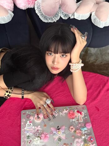 An Yujin 안유진 | Leaked Nude OnlyFans (Photo 32)
